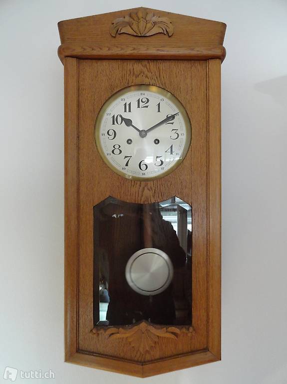 Wanduhr (Regulateur)