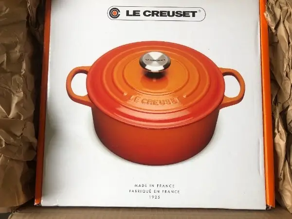 Runder Bräter aus Gusseisen  Le Crreuset Signature  NEU