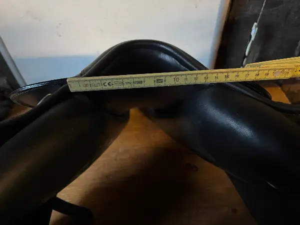 Neuer Springsattel zu verkaufen