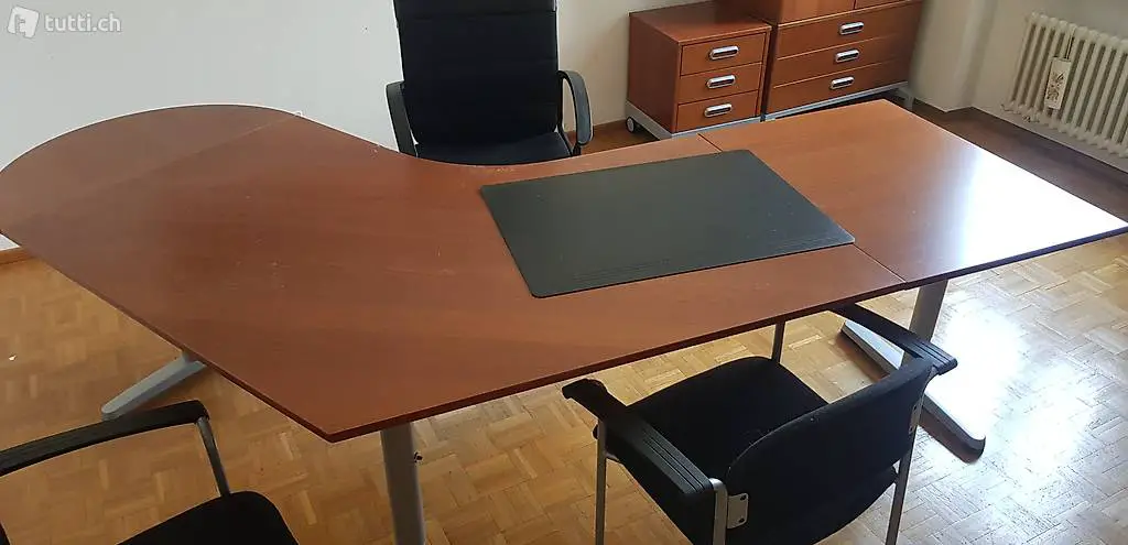 Vendo scrivania grande e particolare