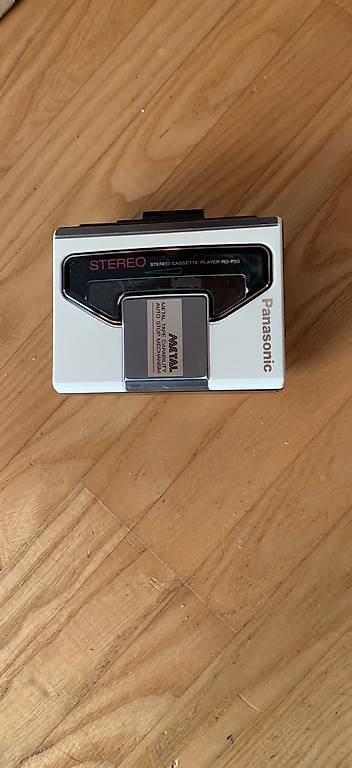 Kassettenrecorder zu verschenken