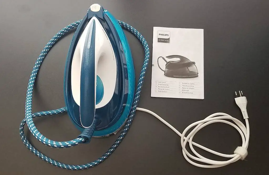 Kompakt Dampfbügelstation PerfectCare