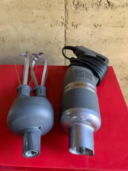 Robot Coupe CMP 250 Combi mit Schneebesen Aufsatz