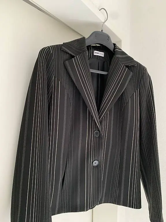 Damenjacke Schwarz wiss gestreifte