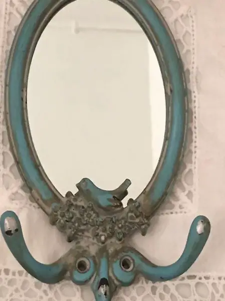  sehr hübscher Spiegel mit Vogel und 2 Haken