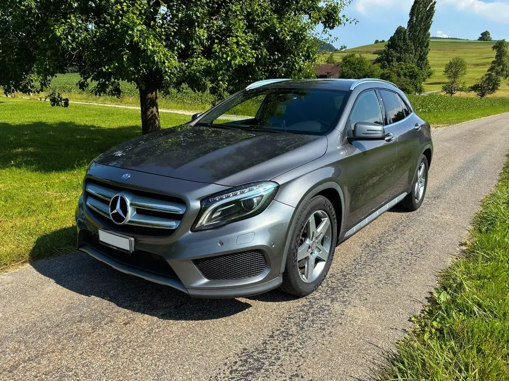 mercedes-benz gla-klasse x156 gla 220 d amg line 4m