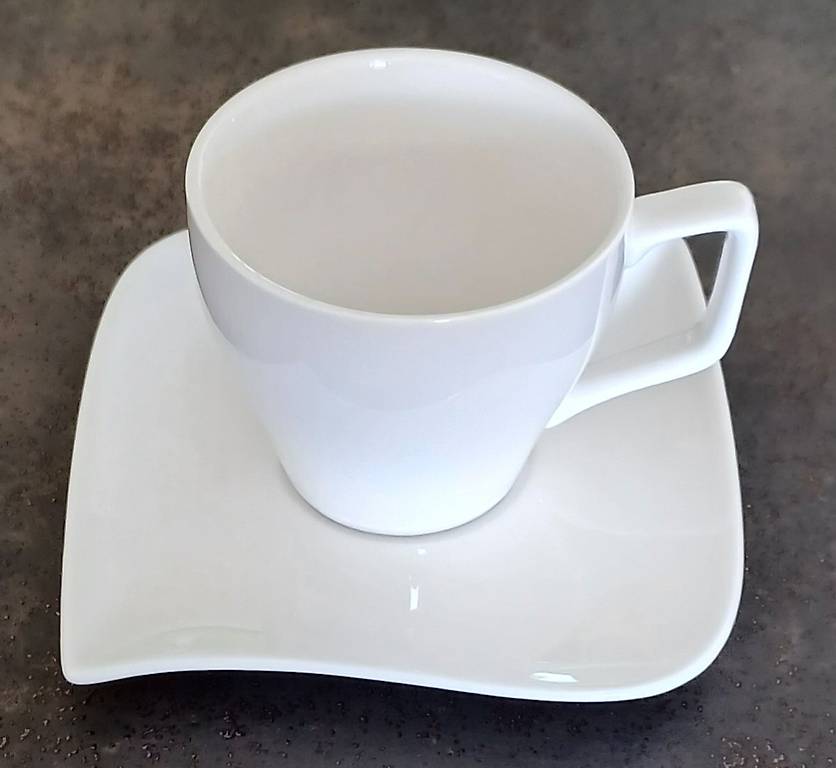 Geschirr einzeln oder komplett, neuwertig zu verkaufen