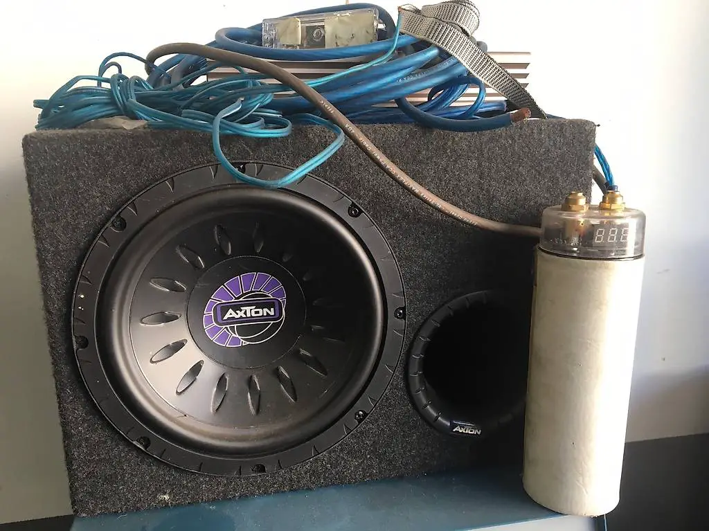 Musikbox mit Verstärker