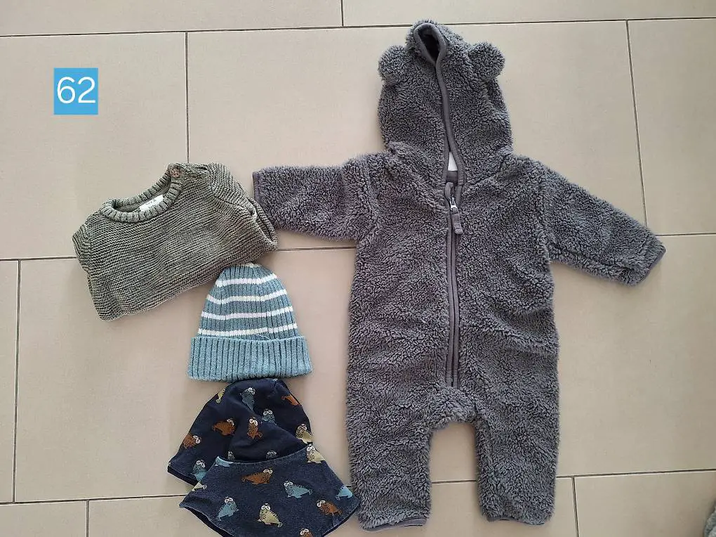 Kleiderpaket Babykleidung Grösse 62
