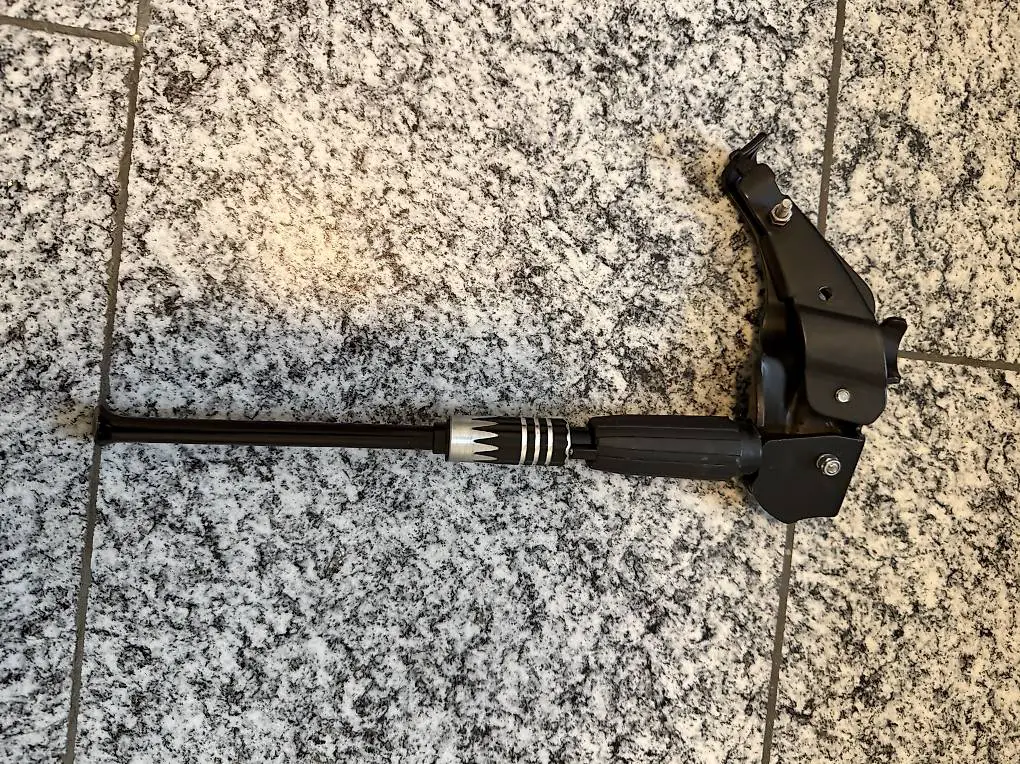 Seitenständer für Velo