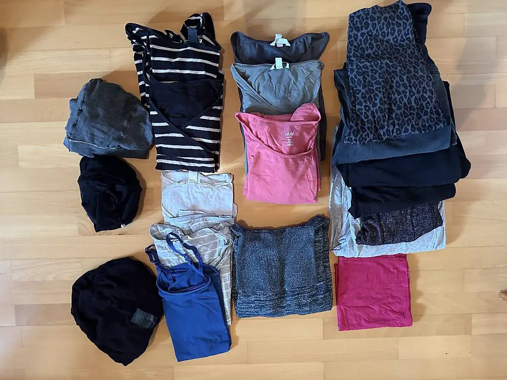 Umstandskleidung bzw. Stillkleidung