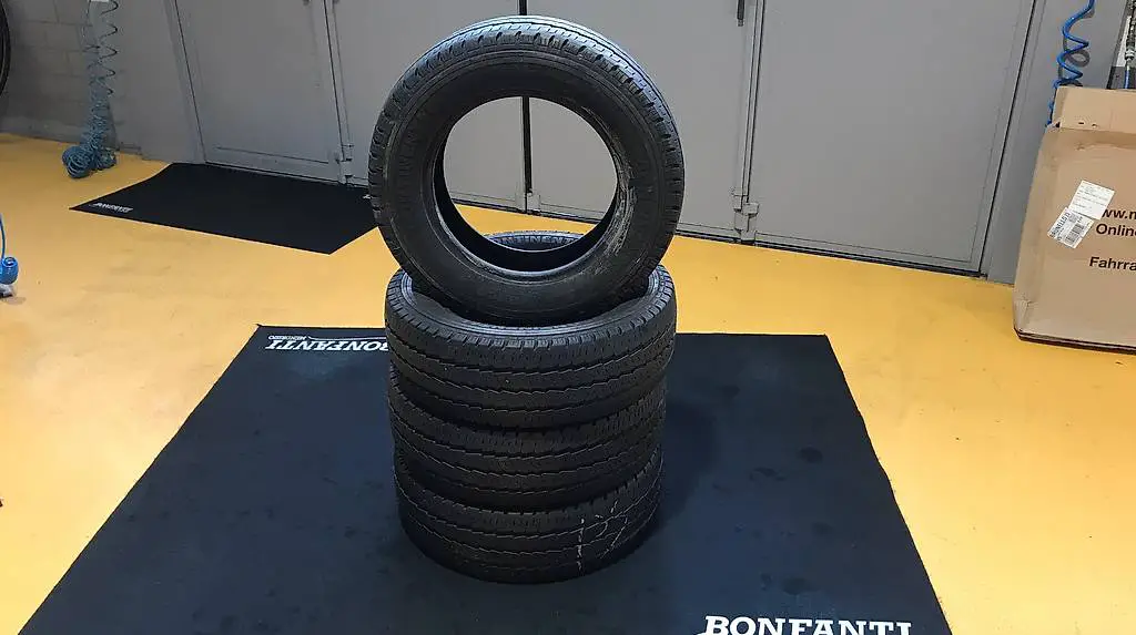 Pneumatici Continental 225/65/16C 112/110 R