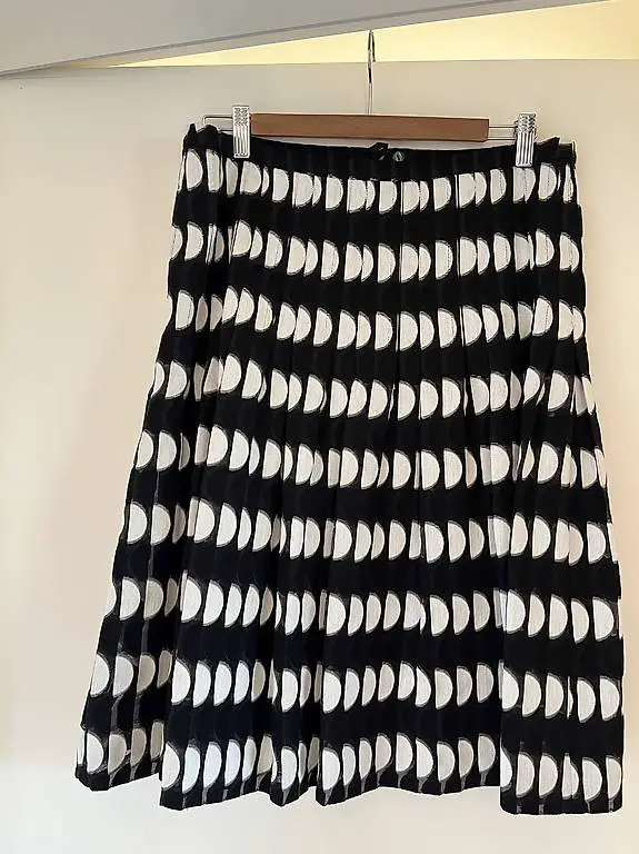 Jupe von AKRIS PUNTO Gr. 40 (ital. 46) schwarz-weiss