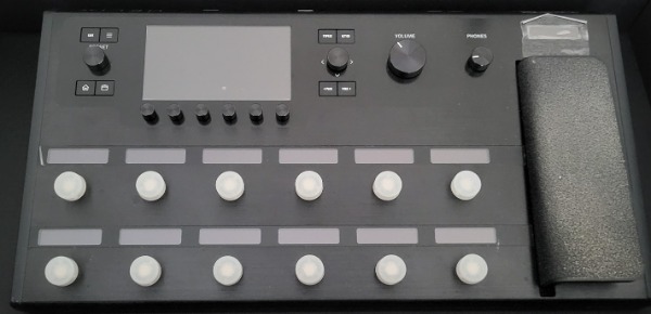 LINE 6 HELIX FLOOR - Professional Amp & Effects Processor