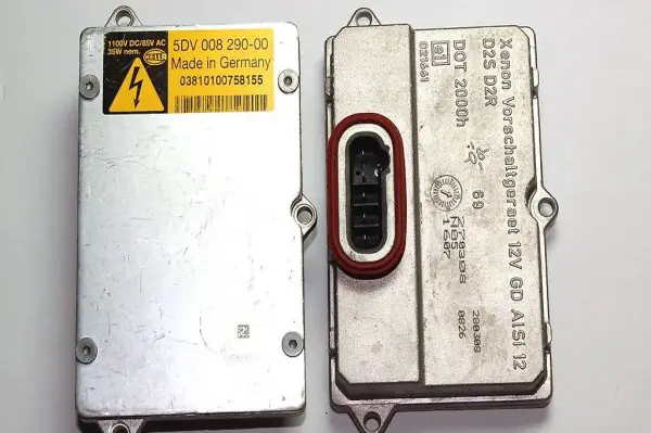 XENON Vorschaltgerät Hella 5DV 008 290-00