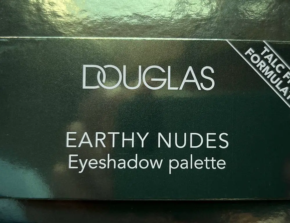 Douglas Earthy Nudes Eyeshadow Palette