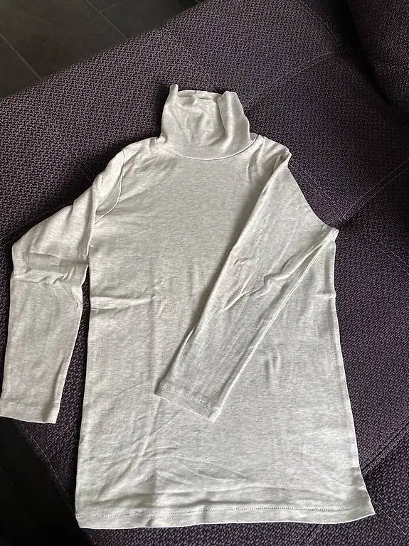 Rollkragenpulli Gr. 140 (eher klein)