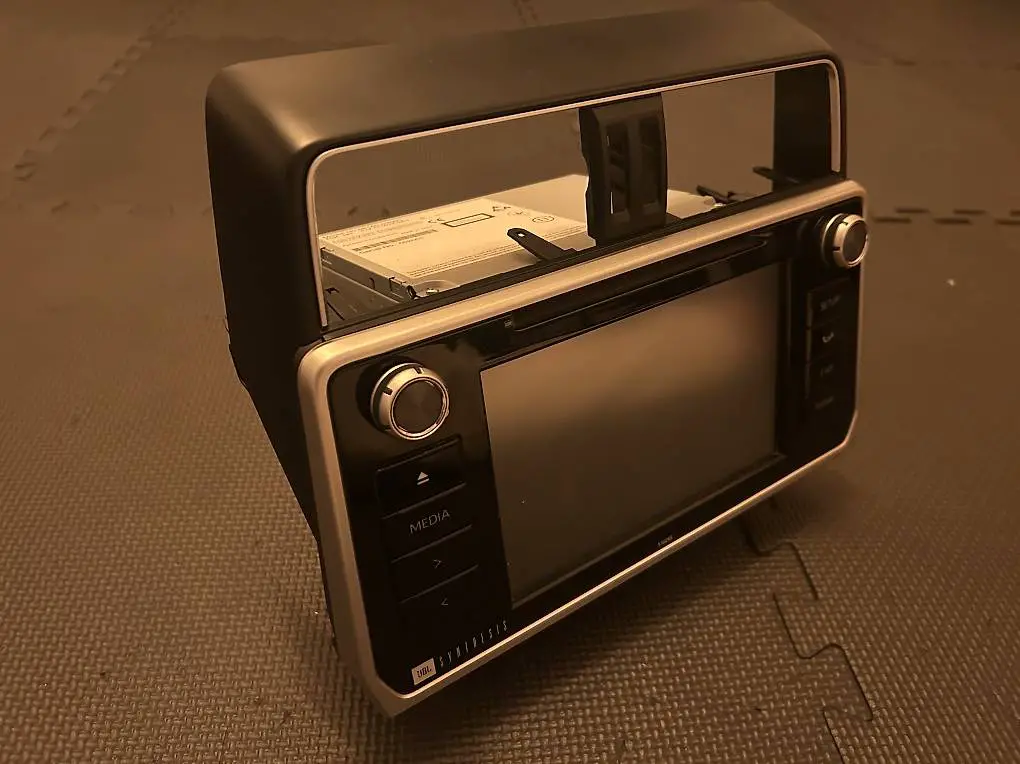 Original Toyota Landcruiser Radio Neuwertig