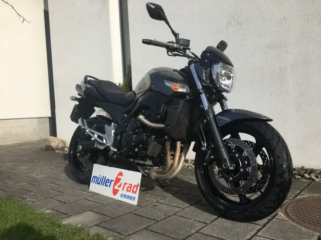 suzuki gsr 600 a