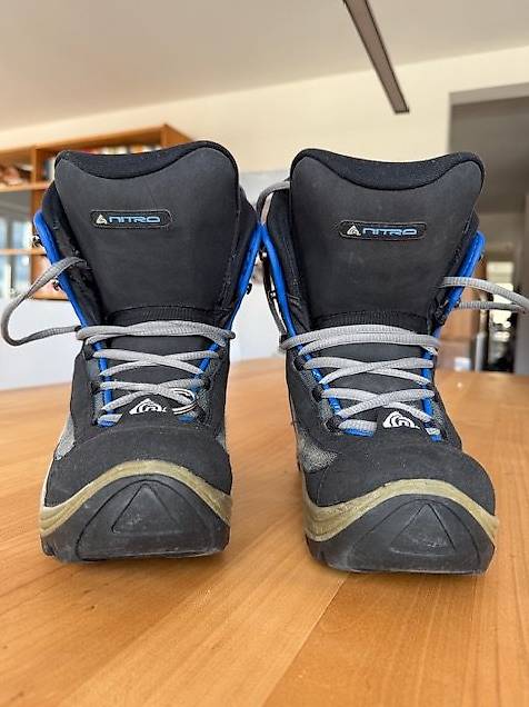 Snowboard Schuhe Boots NITRO Gr. EU 40 / Mondo 26.0
