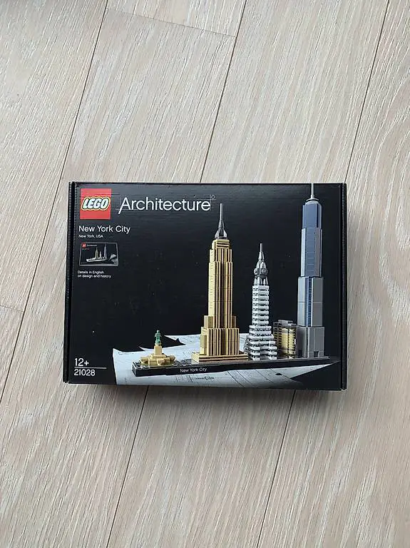 LEGO Architecture 21028 New York City