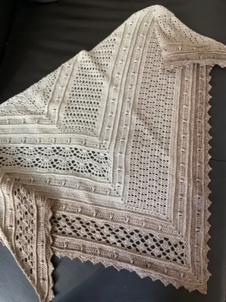 Luftiges Schultertuch