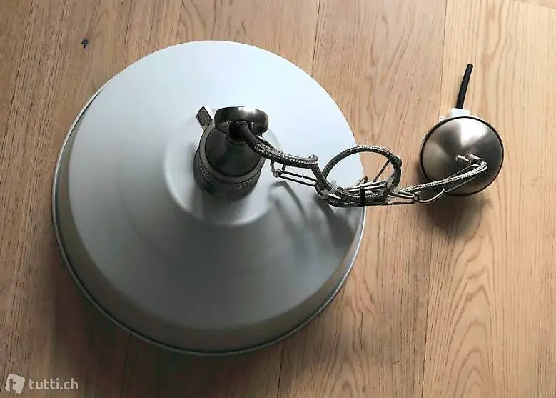 2 Weisse Industrie Lampen (auch einzeln zu haben)