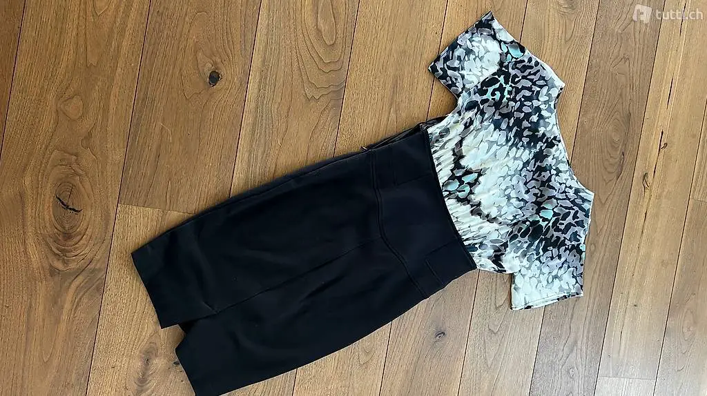 Etuikleid/Pencil von Guess by Marciano Gr.S