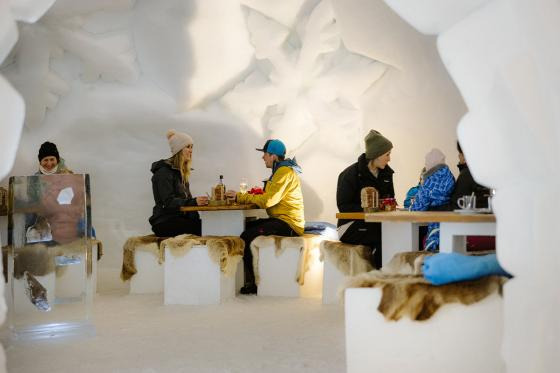 Fondue-Iglu Engstligenalp
