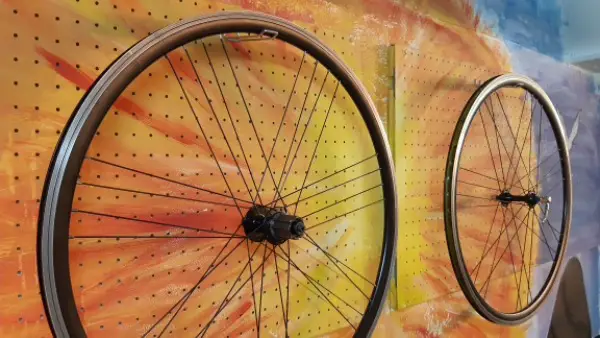 Neuwertiger Laufradsatz, für Pneu, SHIMANO, 28 Zoll, VINTAGE