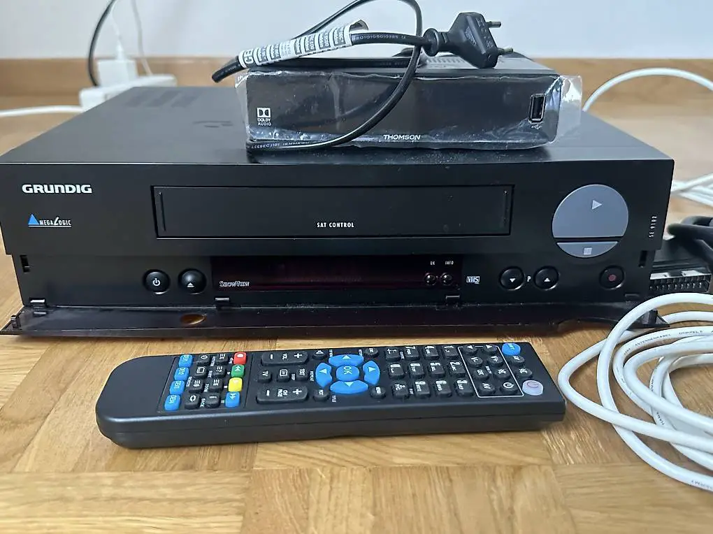 Grundig VHS spieler (PAL only)