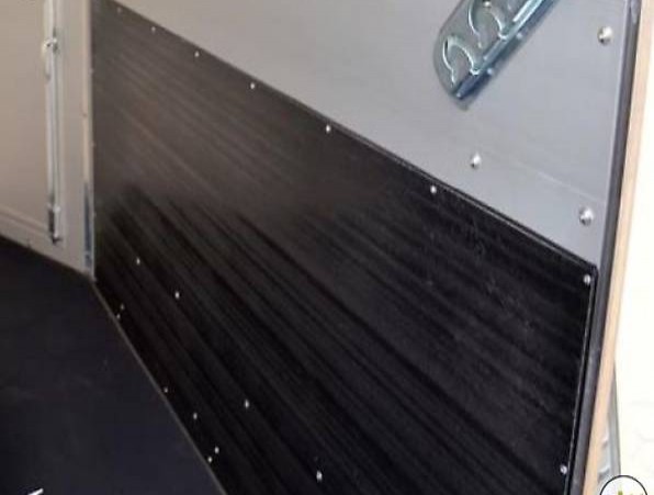  Trittschutzplatte Trittschutz Pferdeanhänger Schlagschutz