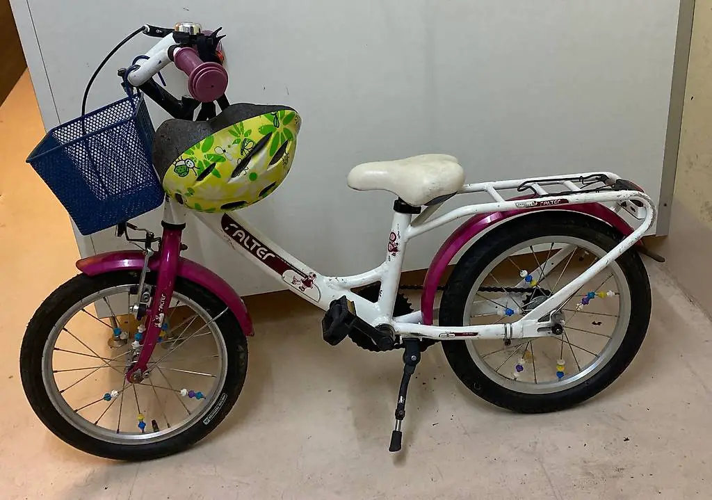 Mädchenfahrrad von falter inklusive Helm