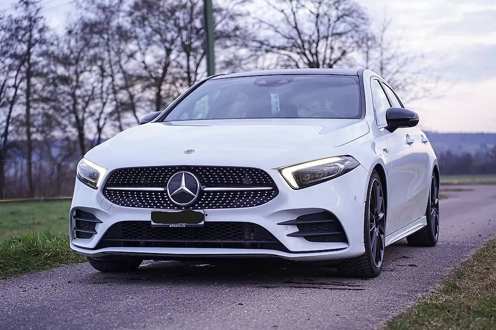 Mercedes-Benz A200 AMG-Line