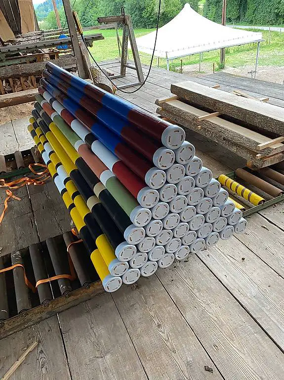 Pferdesport/ Hindernisstange / Stangen/ Springreiten