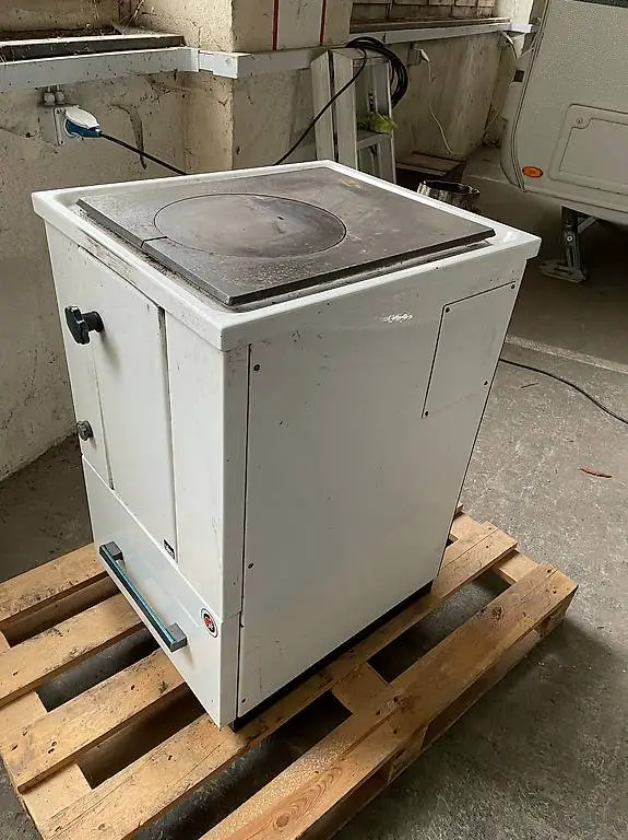 Holzheizofen/Dibaherd