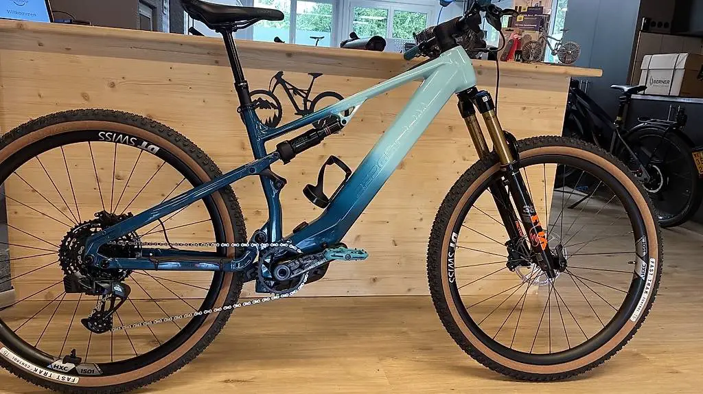 Bergstrom FLOW Custom