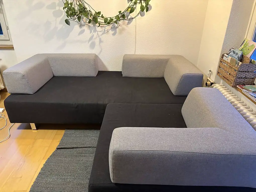 GRATIS Designer Sofa