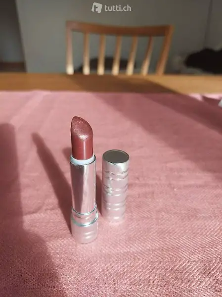 Wunderschöne Clinique Lippenstift, selten benutzt