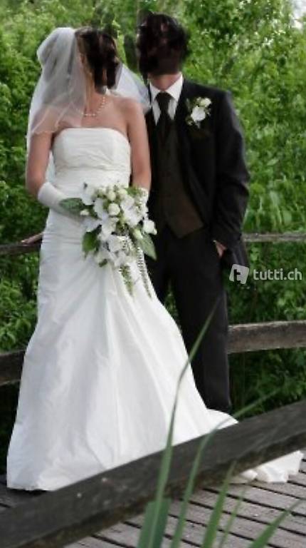 Hochzeitskleid + Reifrock von Chez Janine, Gr. 38, ivory