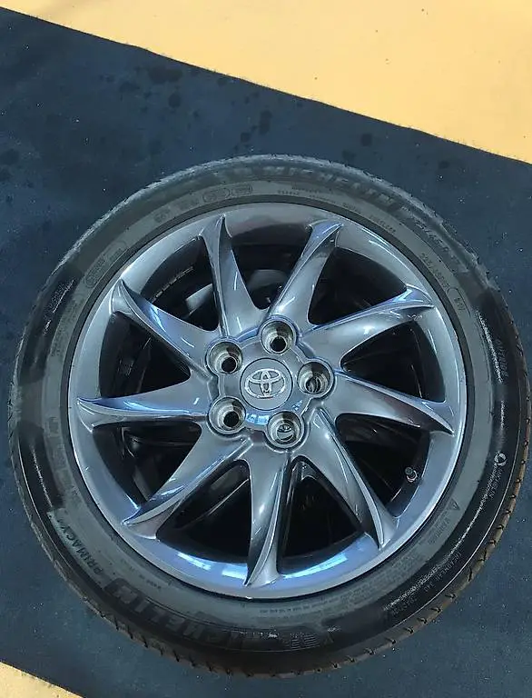 Ruote estive originali Toyota Auris/Prius+