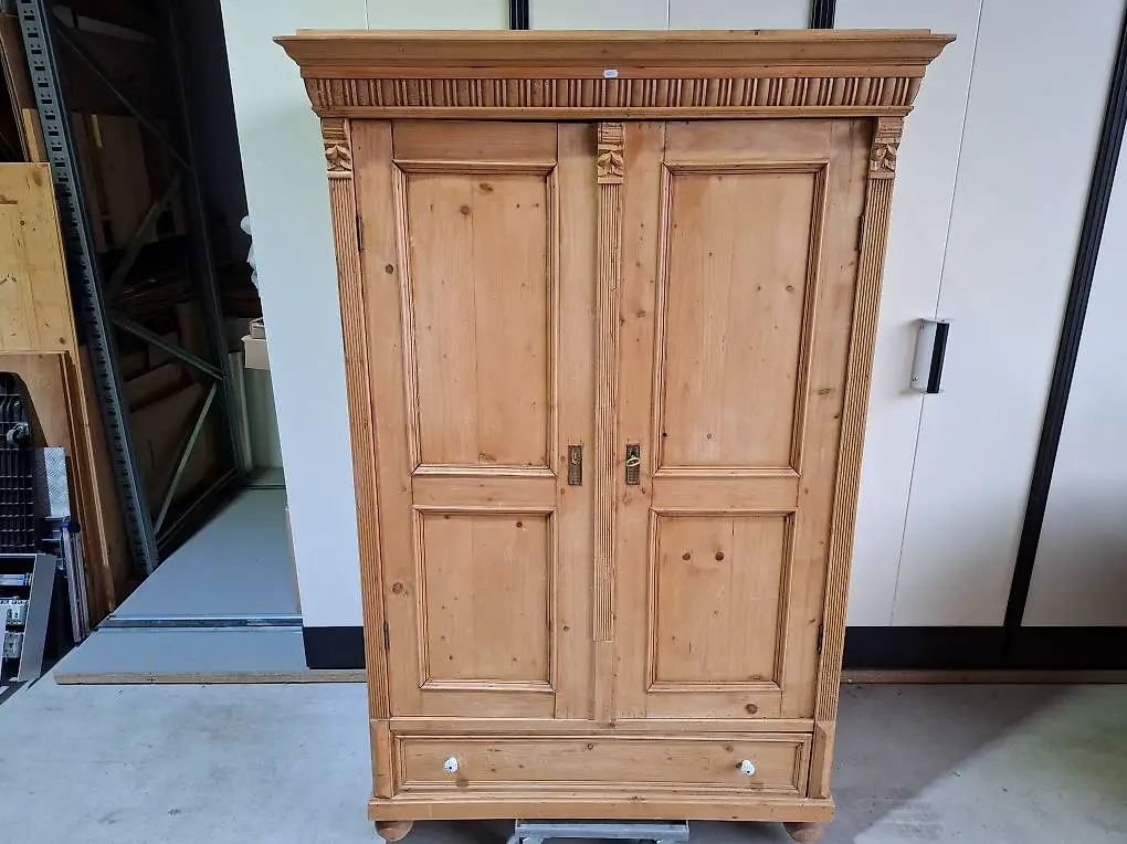 Tannenholz Schrank Antik 2 Türig aus Massivholz