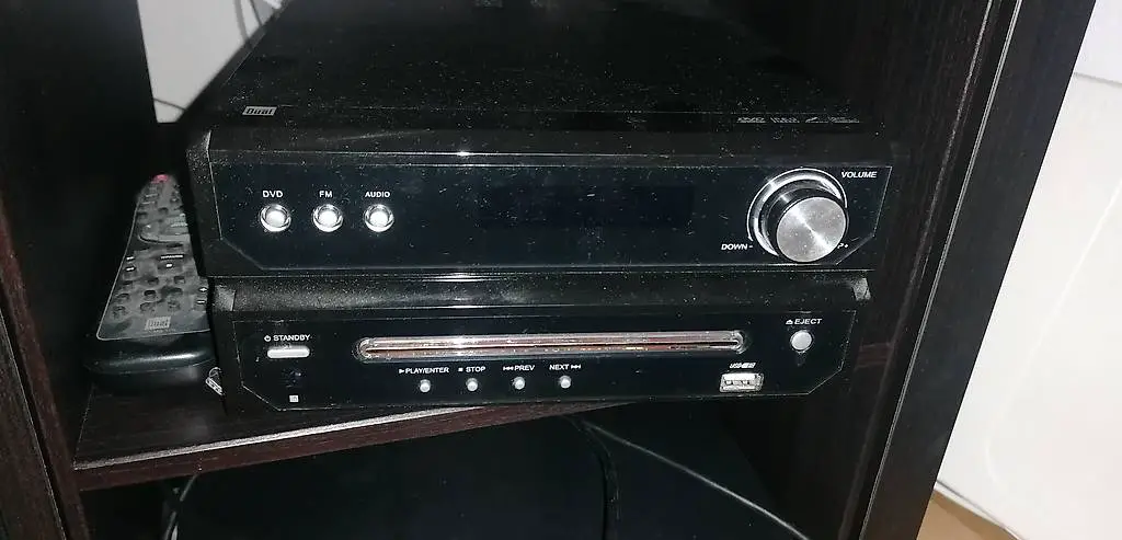 Stereoanlage mit Boxen