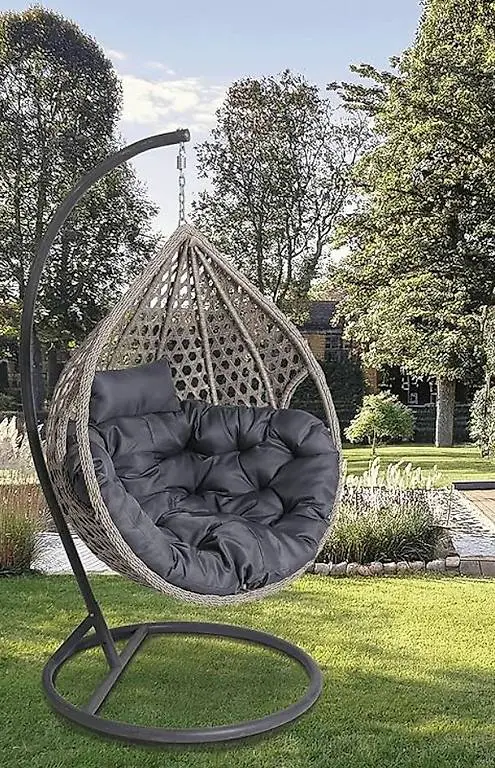 Luxuriöser Hängesessel mit Gestell inkl.