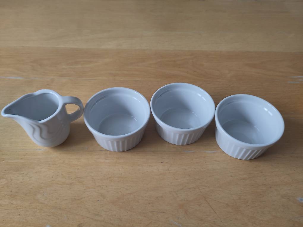 Rahmkrug und Souffleförmchen