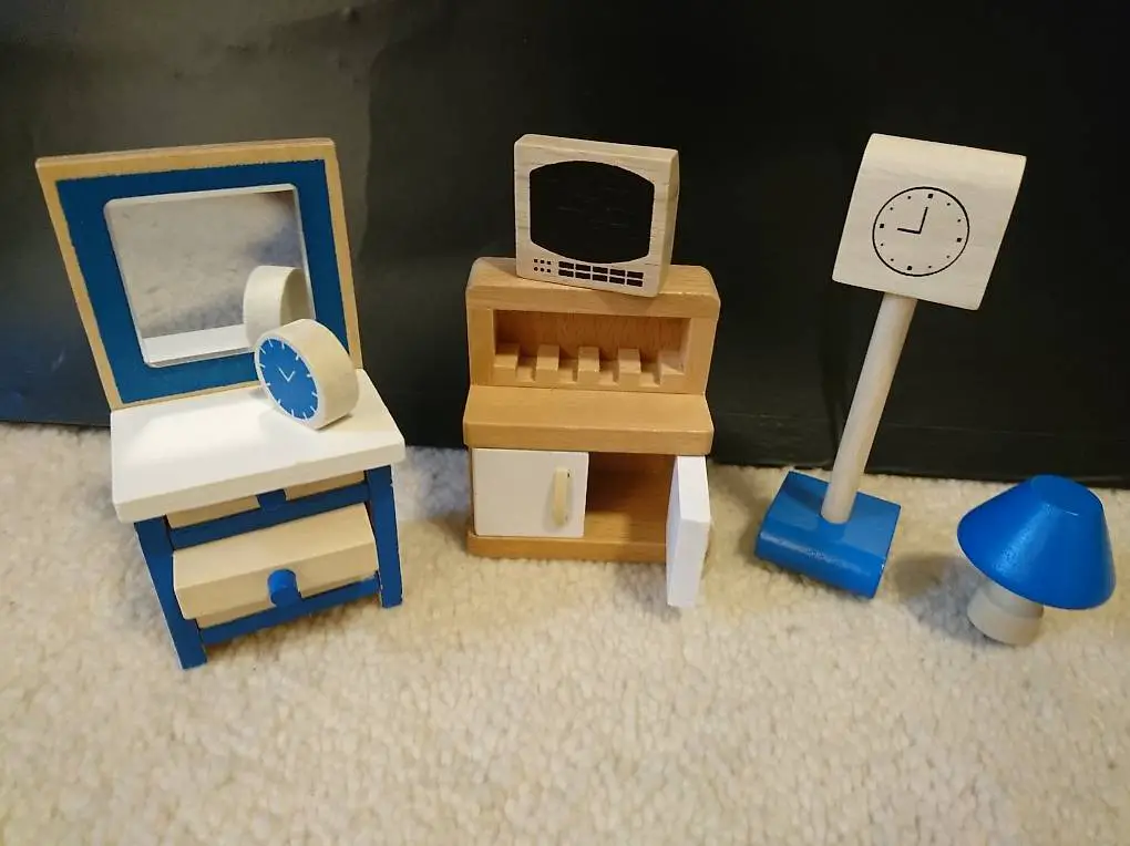 Puppenhausmöbel ungebraucht