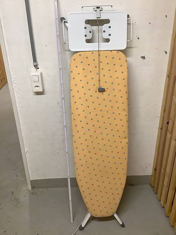 Bügelbrett Bügelstation eurogold klappbar mi Stromkabel