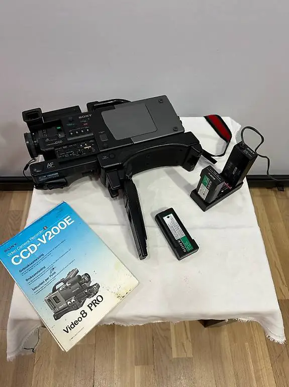Sony Video 8 Pro CCD-V200E? Professionelle Vintage Videokam