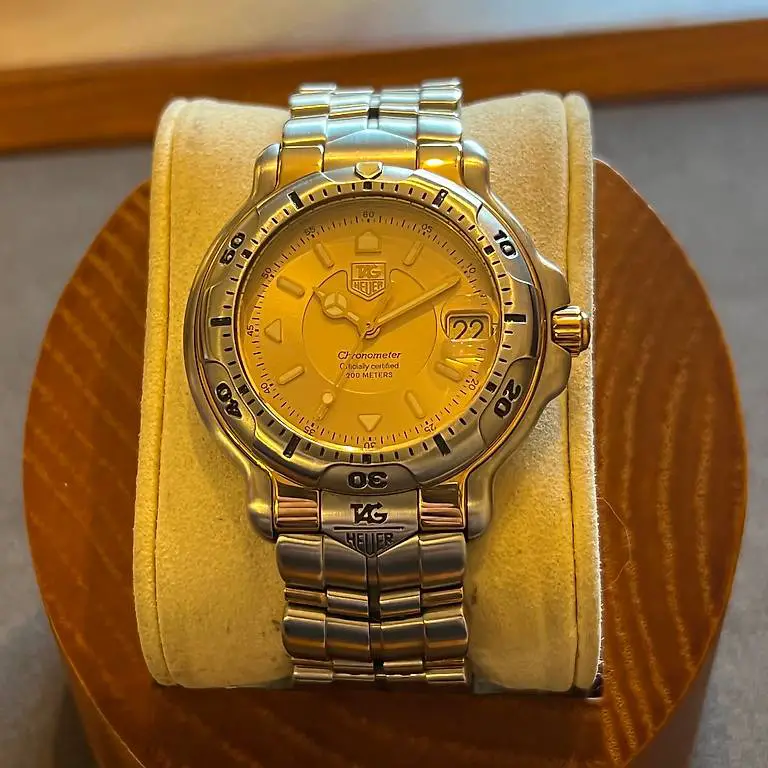TAG Heuer 6000 Series Yellow Gold Automatic Date WH5152