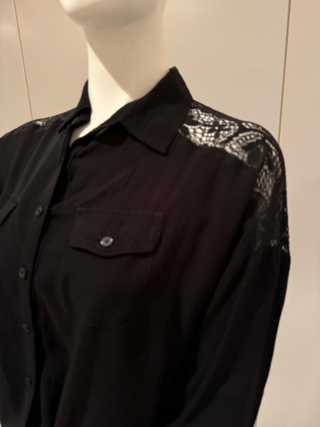 Chemisier noir soirée. dentelles 36